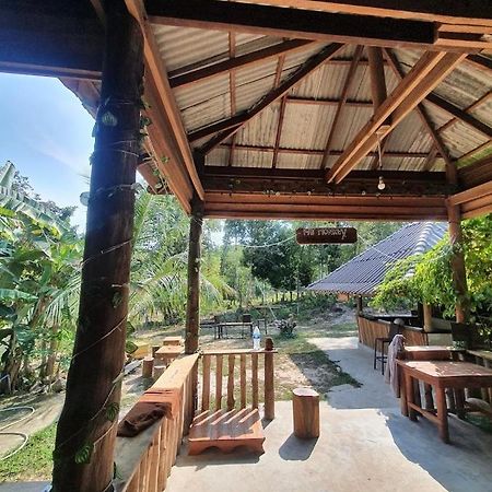 Fat Monkey Hostel Kaoh Touch Exterior photo
