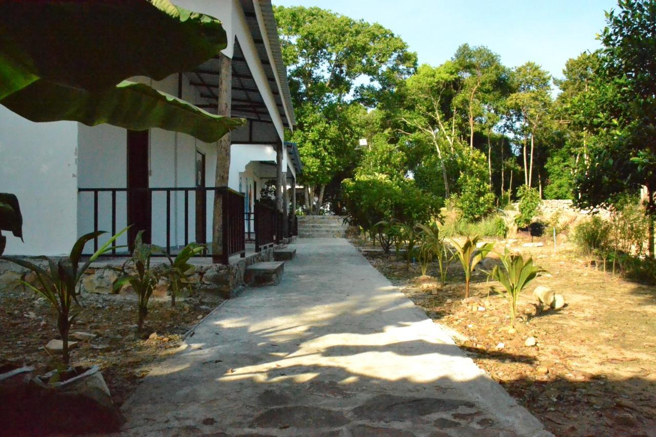 Fat Monkey Hostel Kaoh Touch Exterior photo